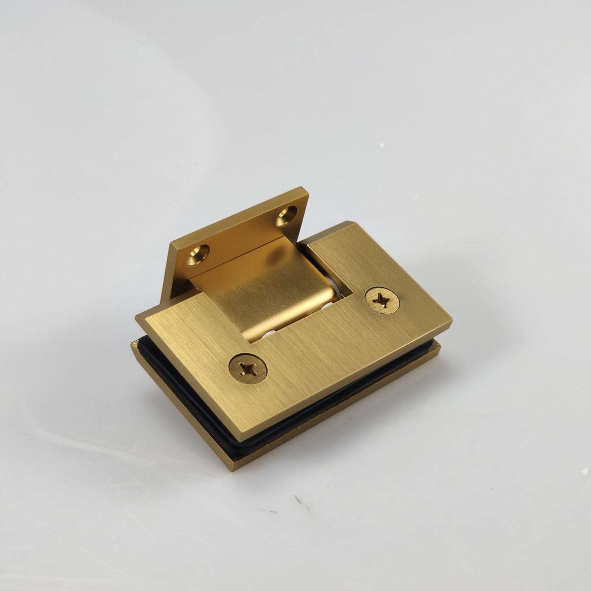 MCOCOD® Standard 90° Hinge Wall Mount with Short Back Plate