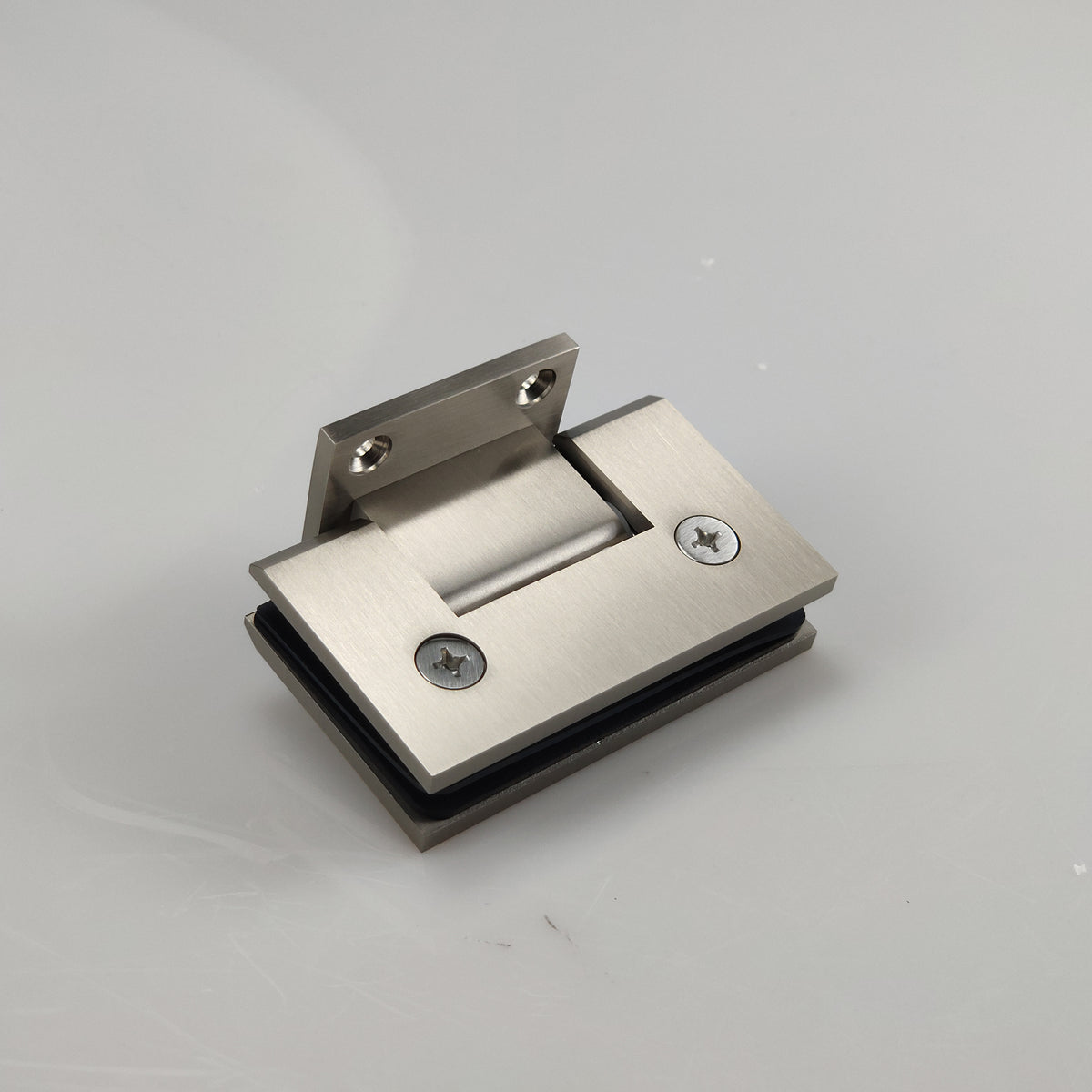 MCOCOD® Standard 90° Hinge Wall Mount with Short Back Plate